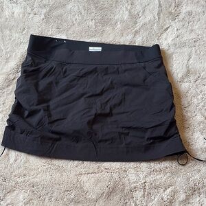 Columbia black skirt with built in shorts